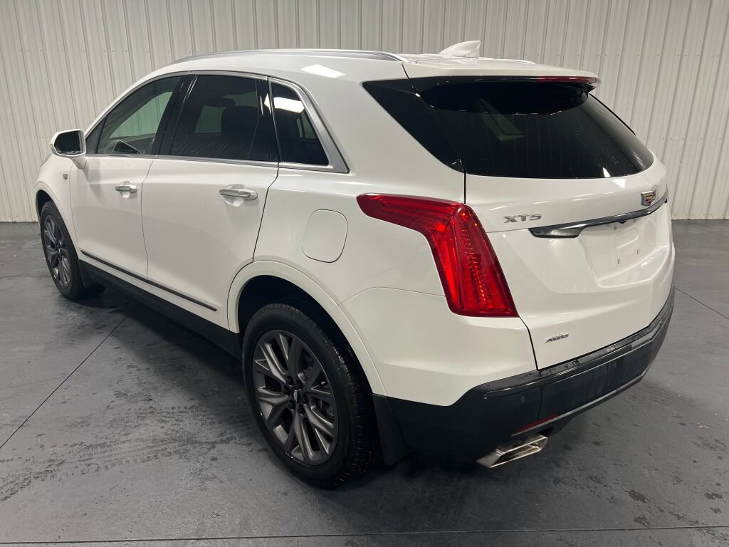 Used 2019 Cadillac XT5 Luxury w/ LPO, Black Ice Package image 23