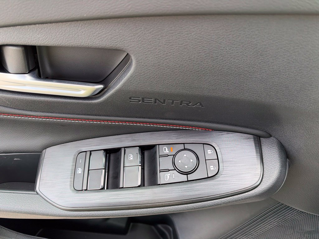 New 2027 Nissan Sentra SR w/ SR Premium Package FWD image 8