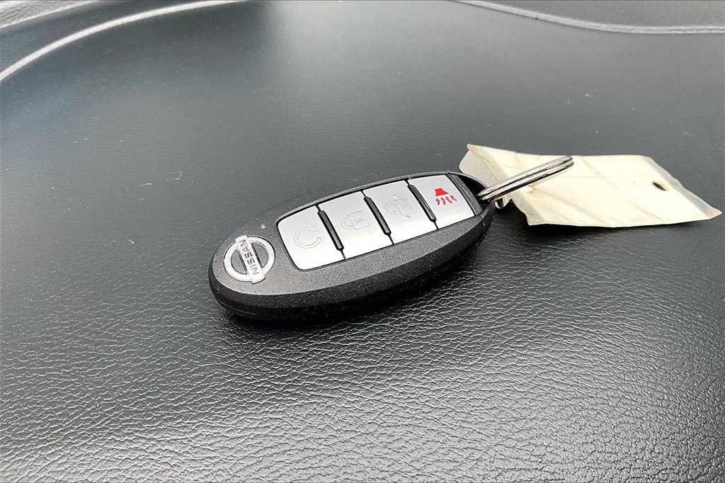 Certified 2019 Nissan Kicks SV image 11