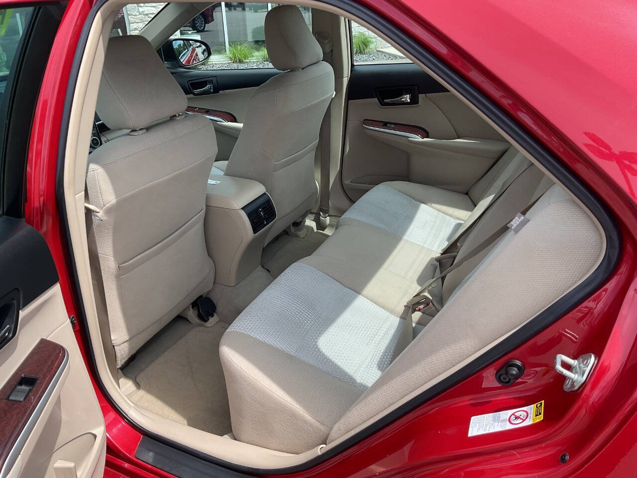 Used 2012 Toyota Camry XLE w/ Convenience Pkg FWD image 28