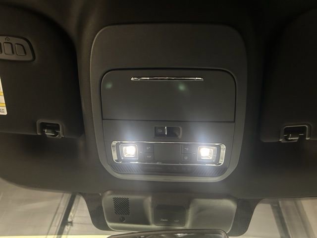 Used 2024 Ford F150 Platinum w/ FX4 Off-Road Package AWD/4WD image 3