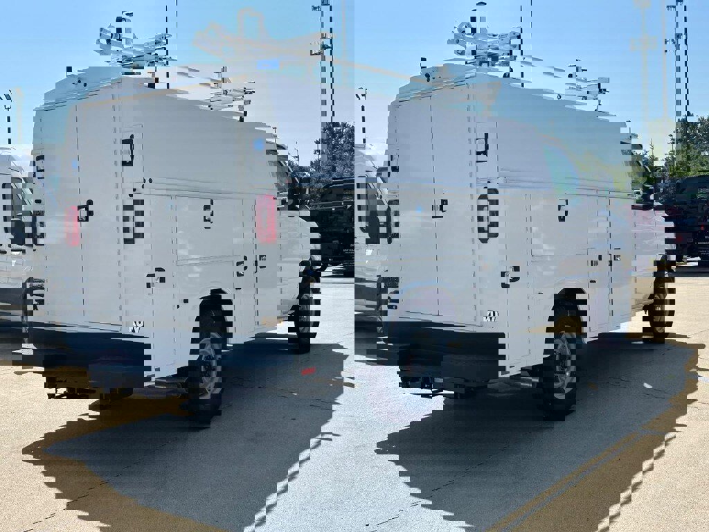 New 2025 Ford E-350 and Econoline 350 Super Duty w/ Power Equipment Group image 6