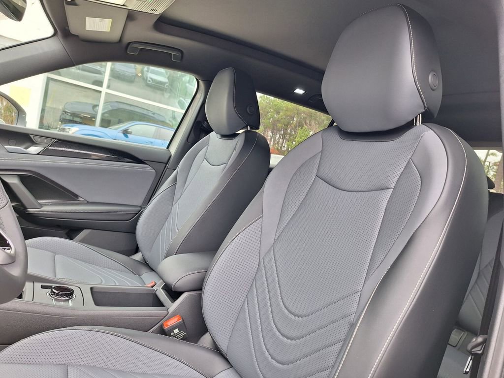 New 2026 Volkswagen Tiguan SE R-Line image 10