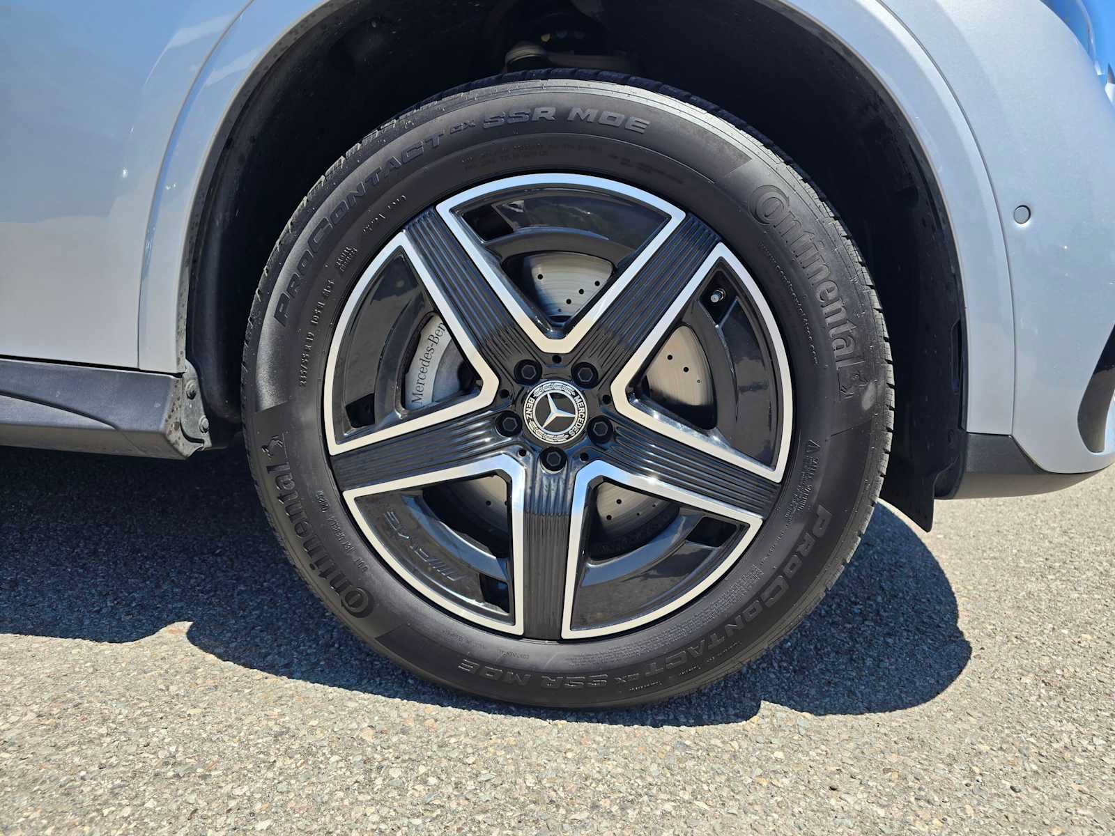 Used 2025 Mercedes-Benz GLC 350e 4MATIC image 9