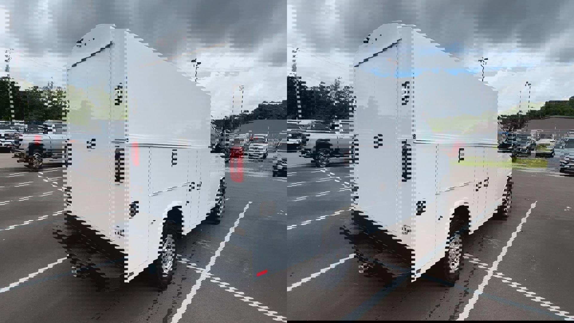 New 2025 GMC Savana 3500 w/ Power Convenience Package image 40