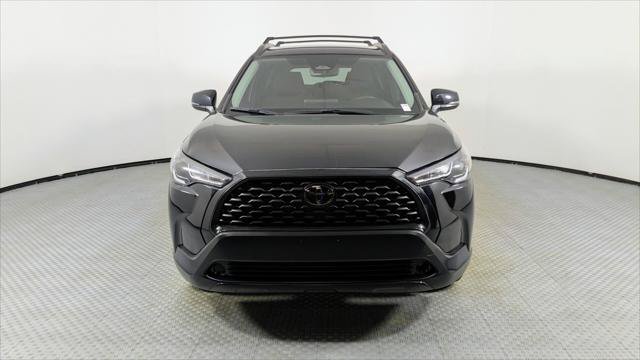 Used 2024 Toyota Corolla Cross LE FWD image 11