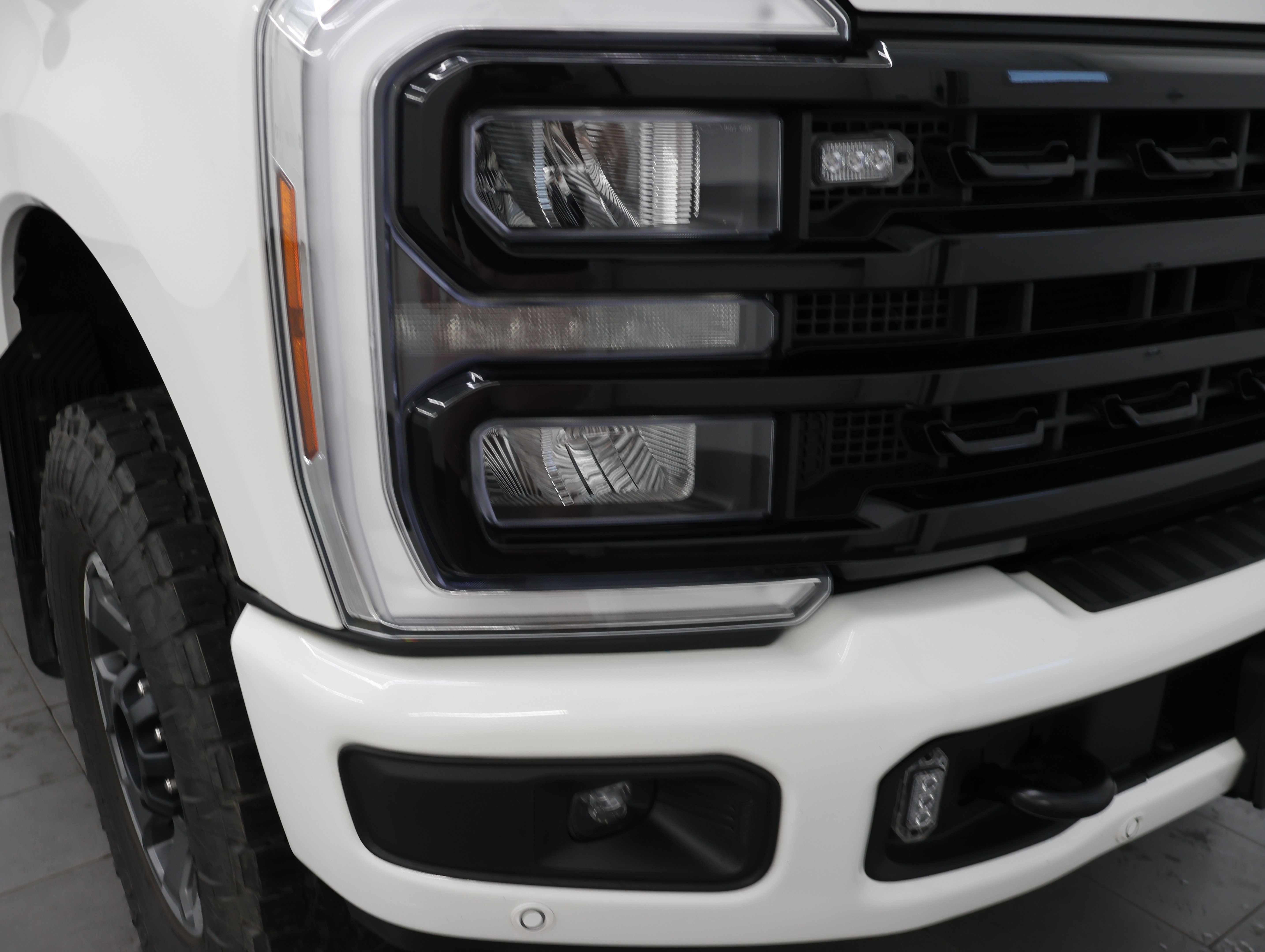Used 2024 Ford F350 Lariat w/ Lariat Ultimate Package AWD/4WD image 26