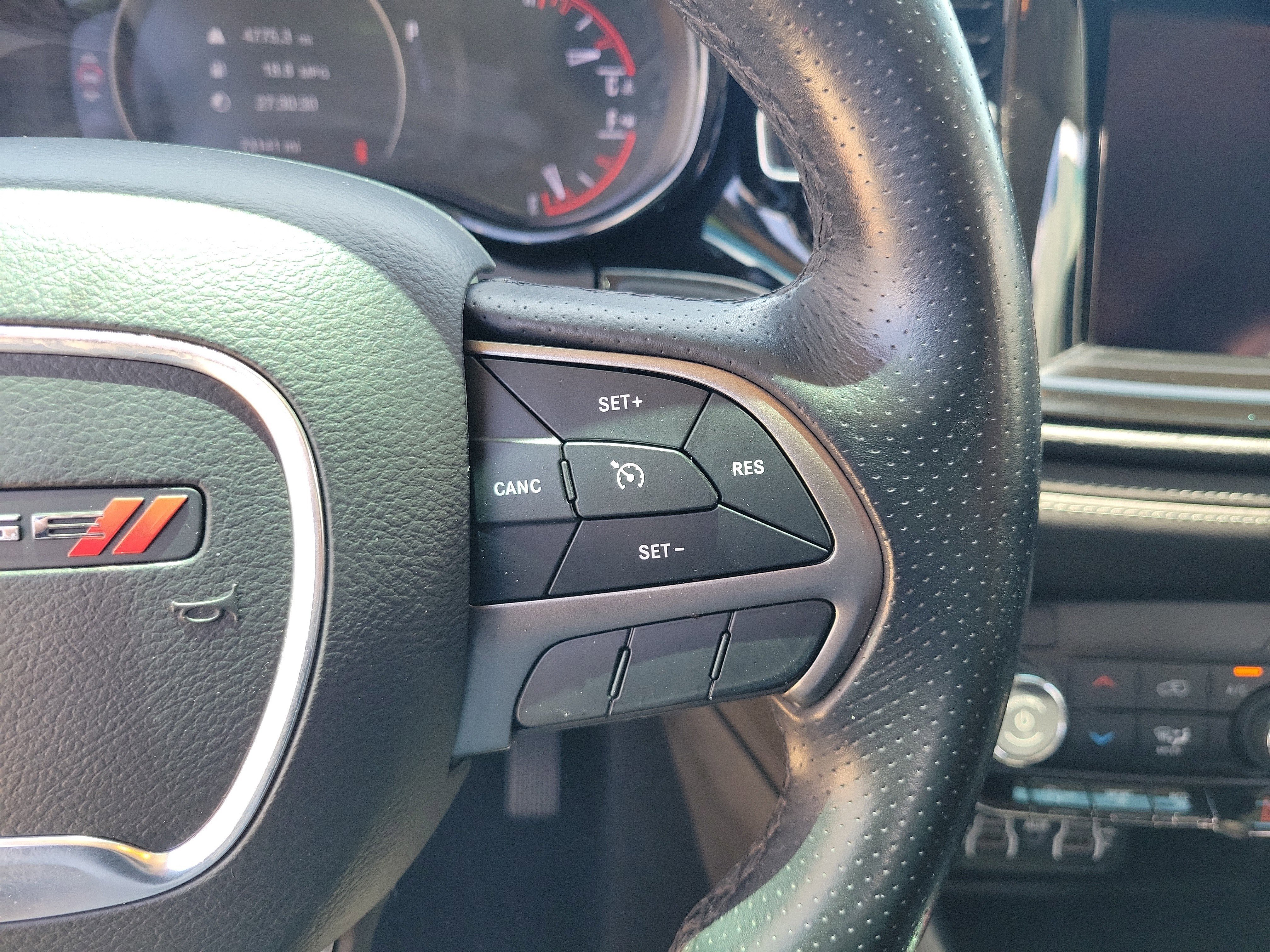 Used 2022 Dodge Durango SXT RWD image 24