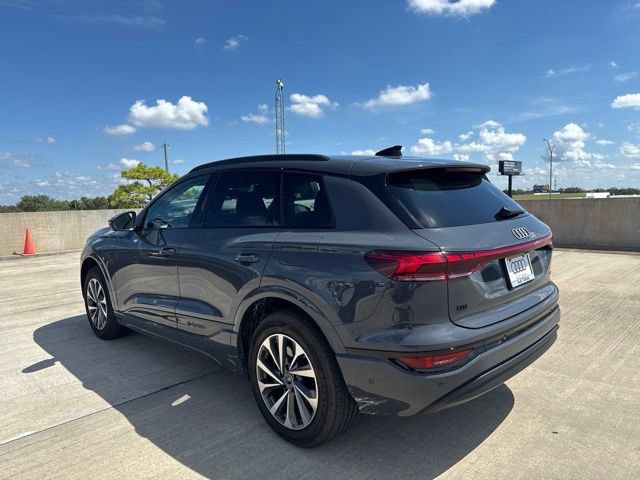 Used 2025 Audi Q6 e-tron Premium Plus w/ Premium Plus AWD/4WD image 5