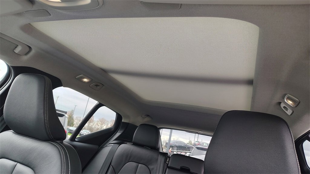 New 2026 Volvo XC40 B5 Plus w/ Climate Package image 25