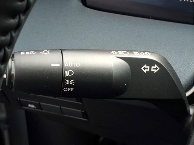 New 2026 Nissan Leaf FWD image 20