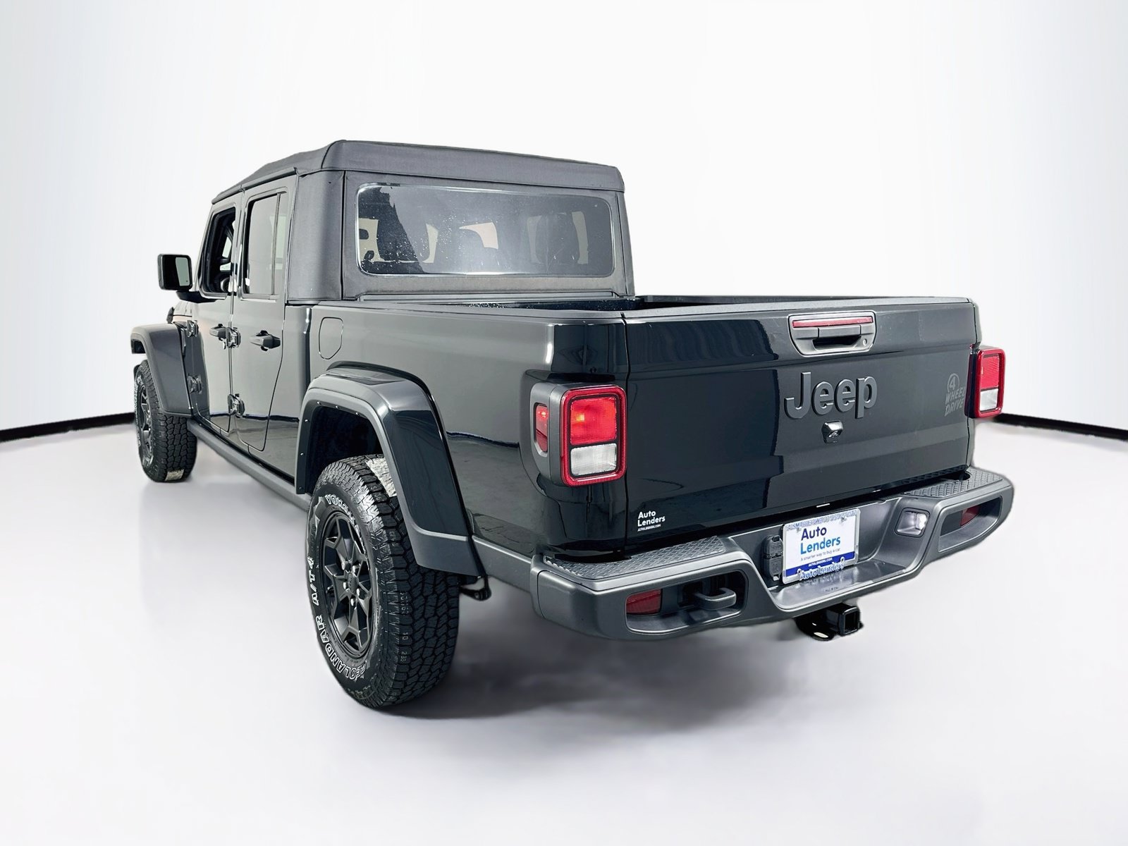 Used 2023 Jeep Gladiator Sport AWD/4WD image 7