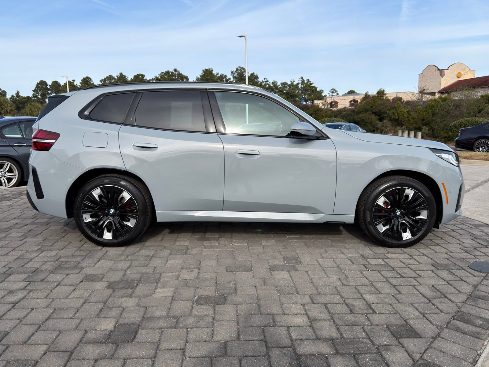 Certified 2025 BMW X3 xDrive30i w/ M Sport Package image 8