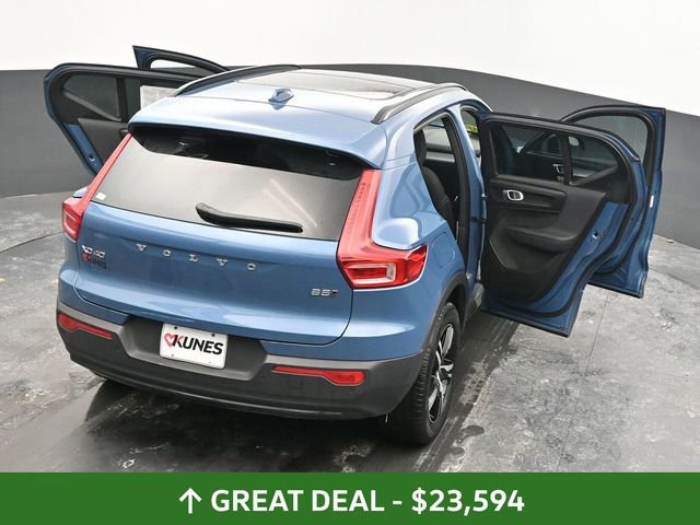 Used 2024 Volvo XC40 B5 Core image 65