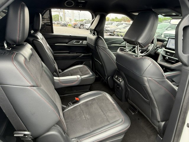 Used 2025 Ford Explorer ST image 26
