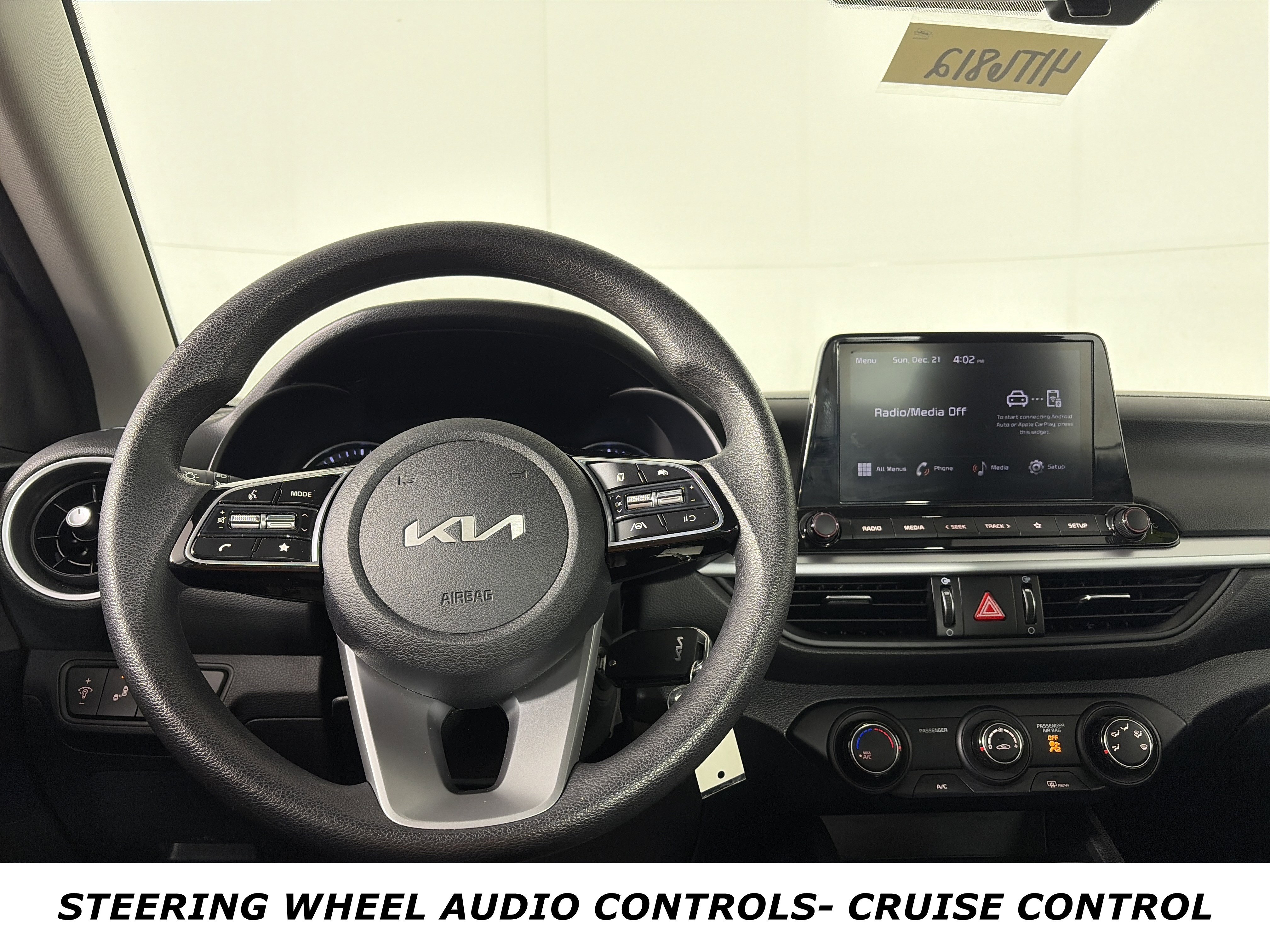 Used 2024 Kia Forte LXS w/ LXS Technology Package image 8