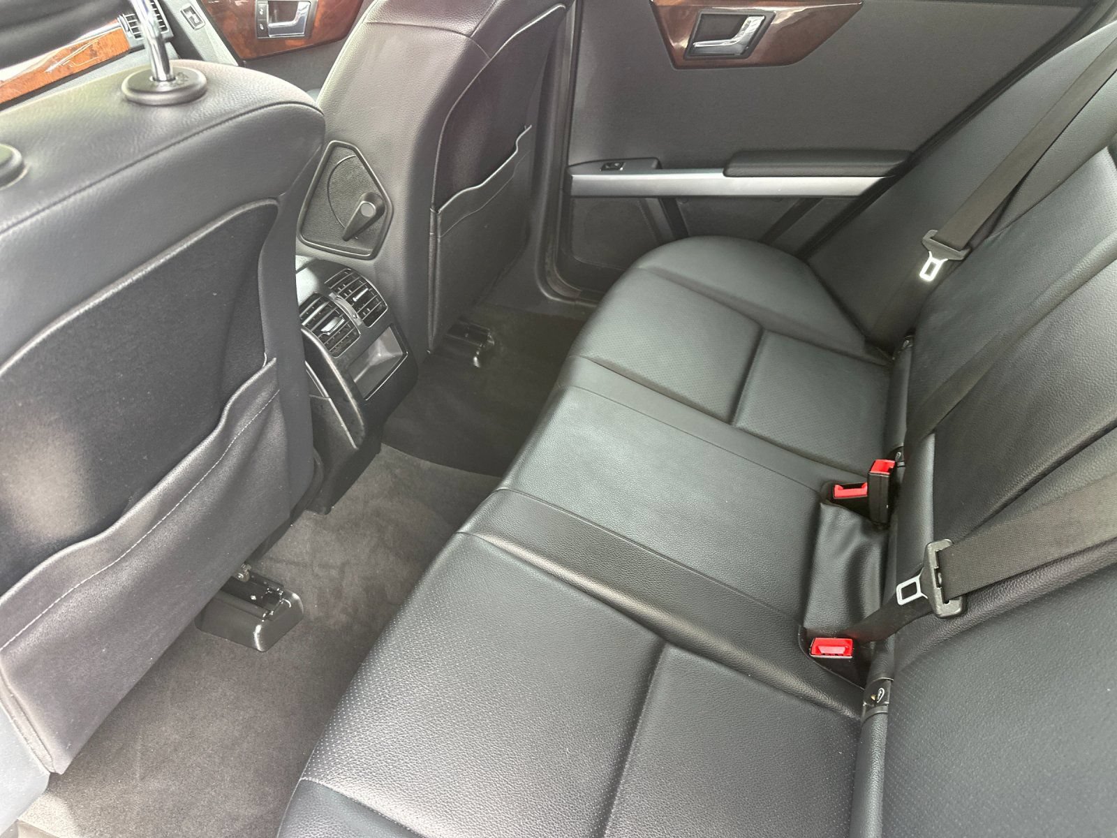 Used 2010 Mercedes-Benz GLK 350 4MATIC image 12