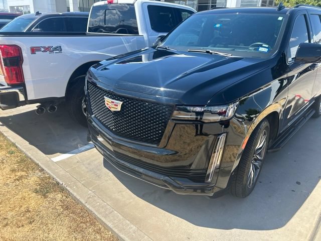 Used 2023 Cadillac Escalade Sport w/ Touring Package RWD image 3