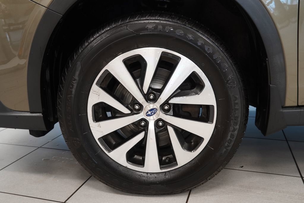 Used 2020 Subaru Outback Premium AWD/4WD image 17