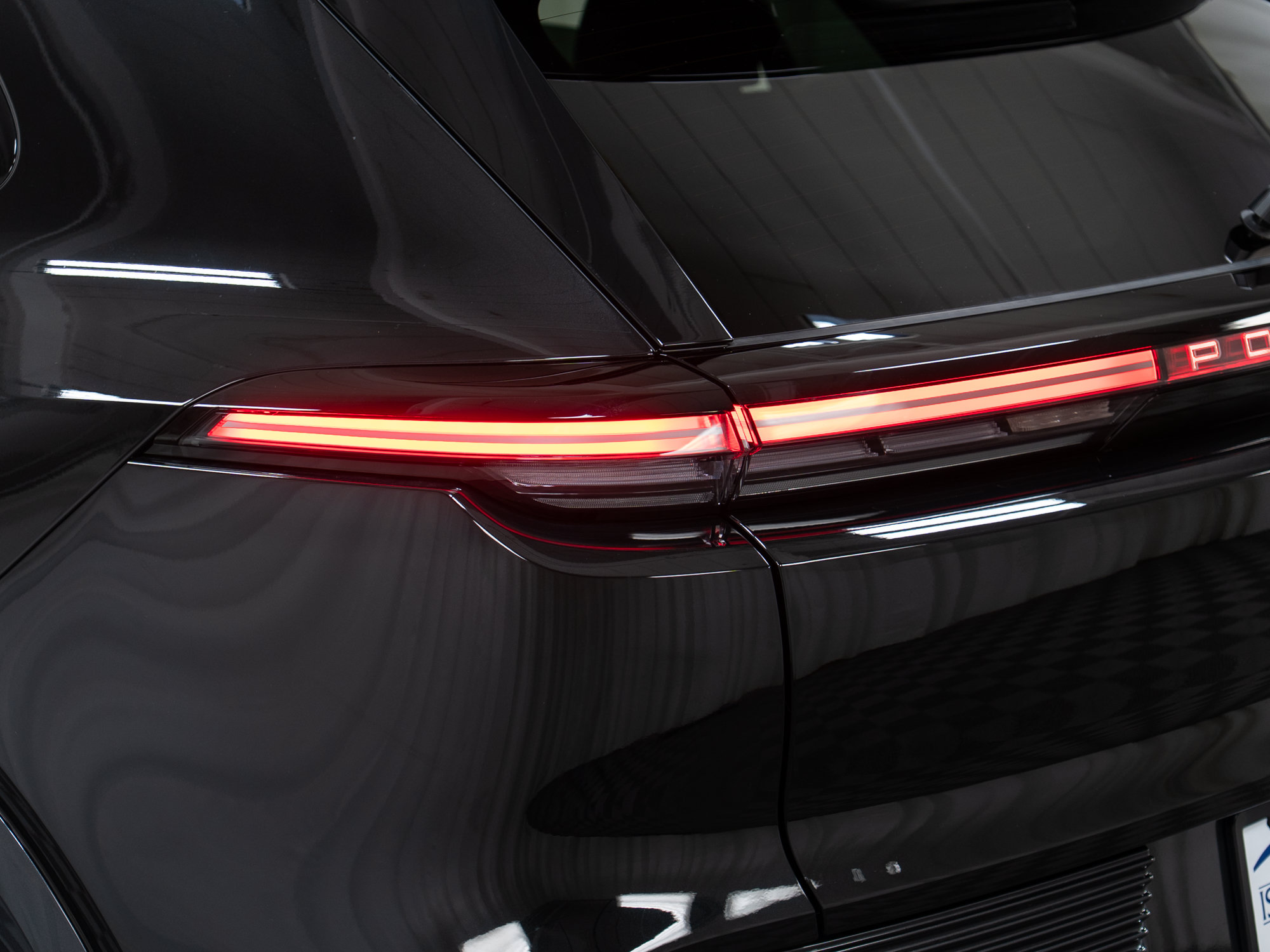 New 2026 Porsche Cayenne Electric AWD/4WD image 38