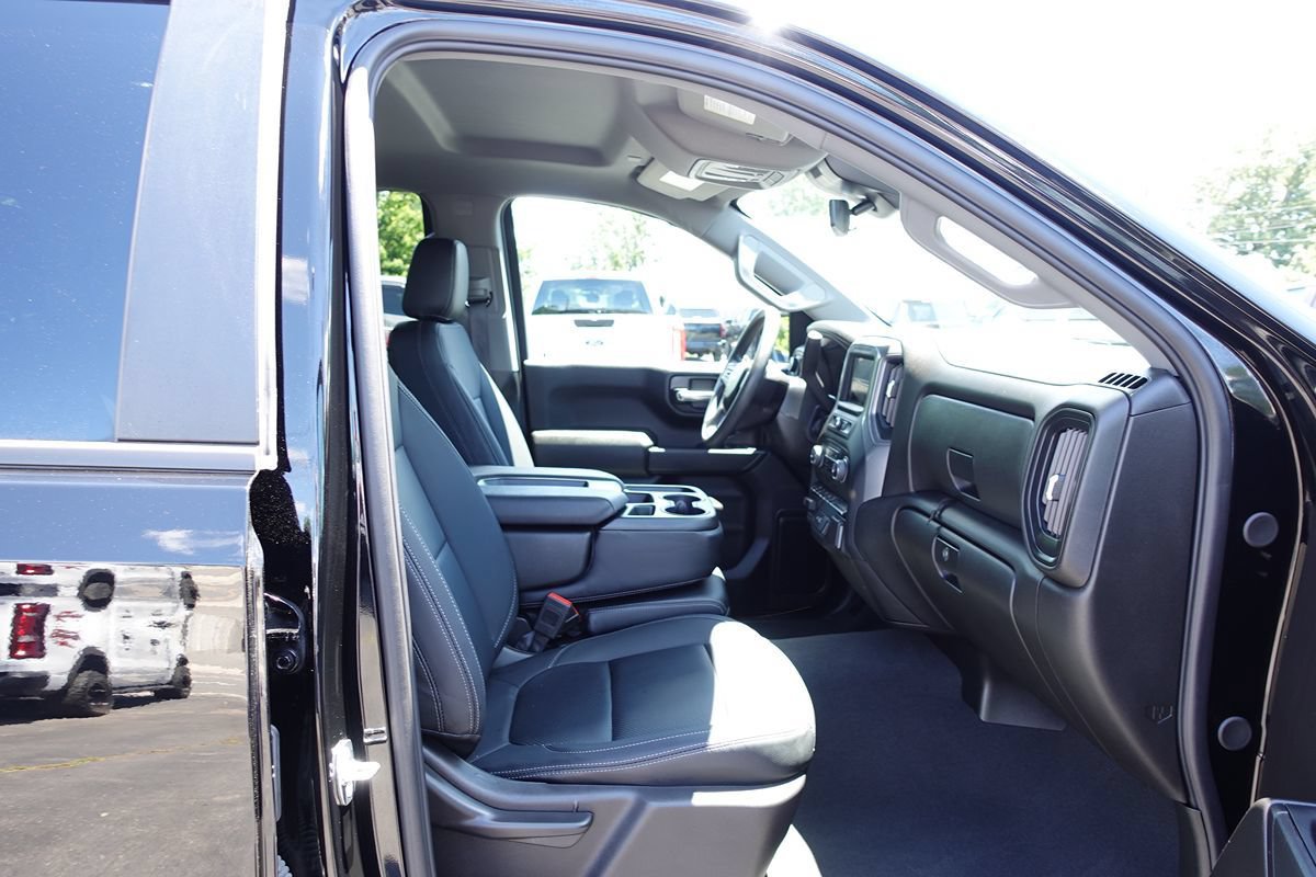 Used 2024 Chevrolet Silverado 1500 Custom AWD/4WD image 33