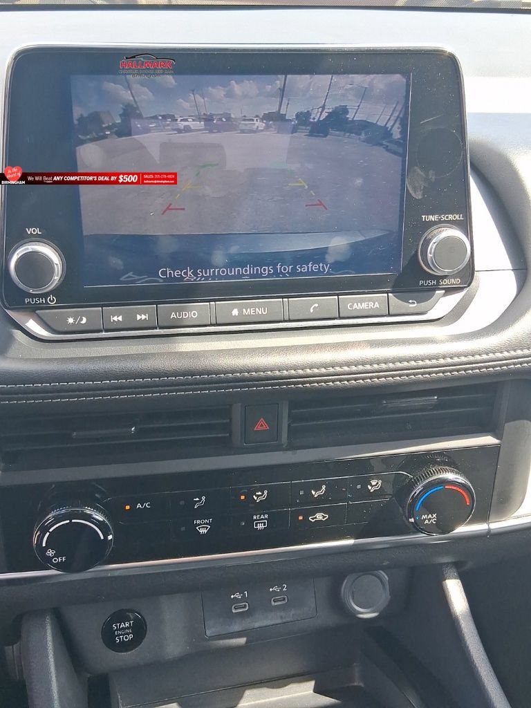 Used 2024 Nissan Rogue S AWD/4WD image 16