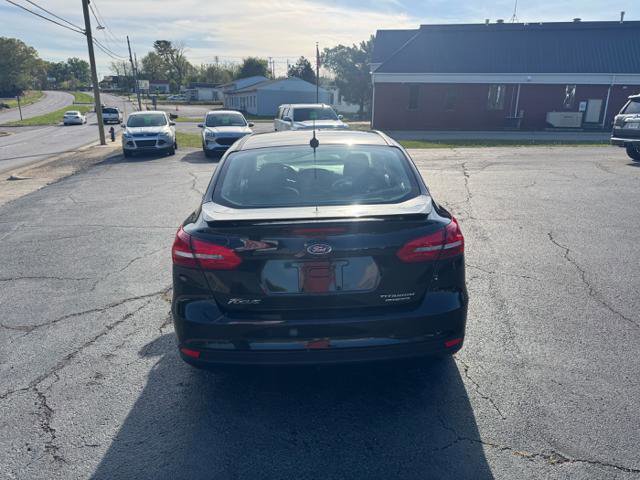 Used 2015 Ford Focus Titanium FWD image 4