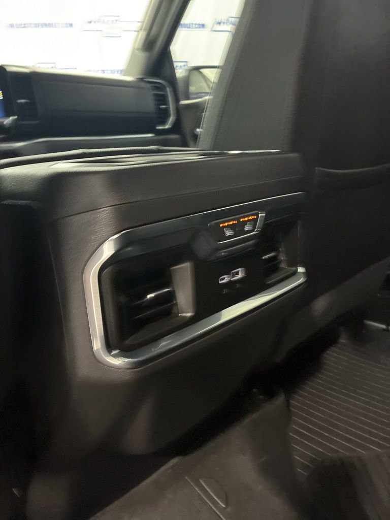 Used 2023 Chevrolet Silverado 1500 LTZ image 40