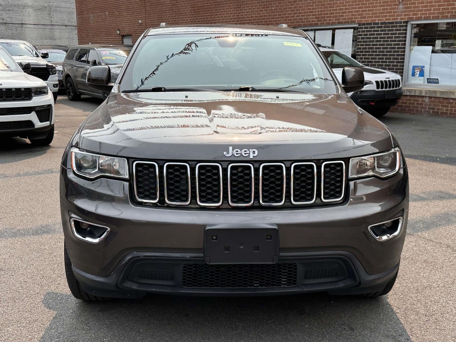 Certified 2021 Jeep Grand Cherokee Laredo X AWD/4WD image 9