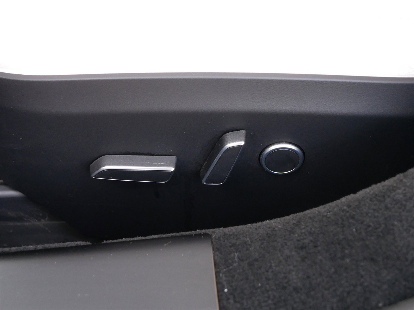 Used 2022 Tesla Model S image 13