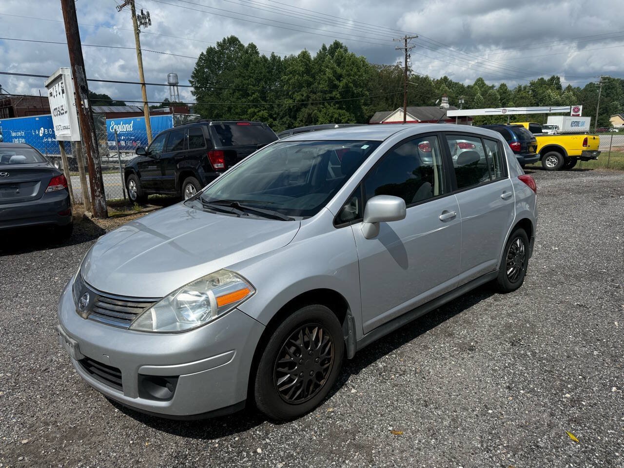 Used 2008 Nissan Versa 1.8 S w/ PWR Pkg FWD image 2