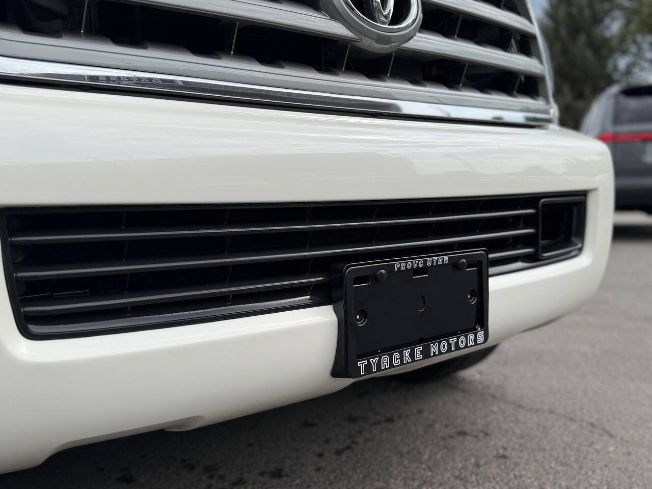 Used 2015 Toyota Sequoia Platinum AWD/4WD image 32