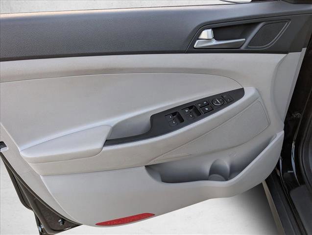 Used 2020 Hyundai Tucson Value w/ Cargo Package image 18