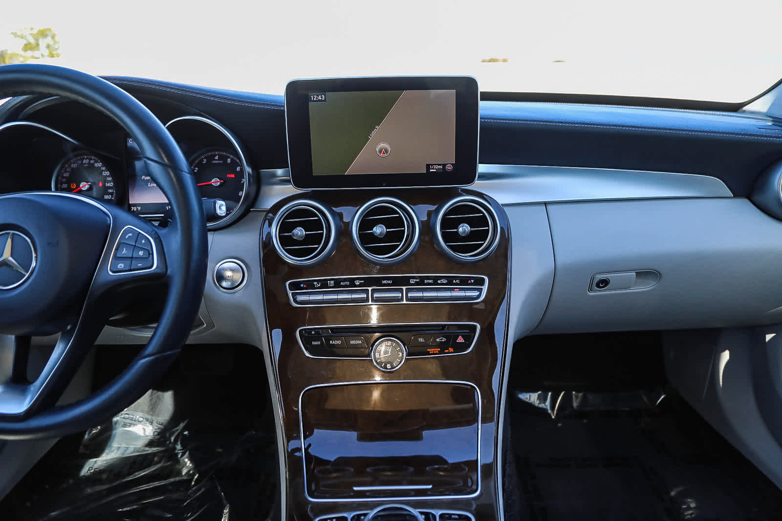 Used 2017 Mercedes-Benz C 300 Sedan image 13