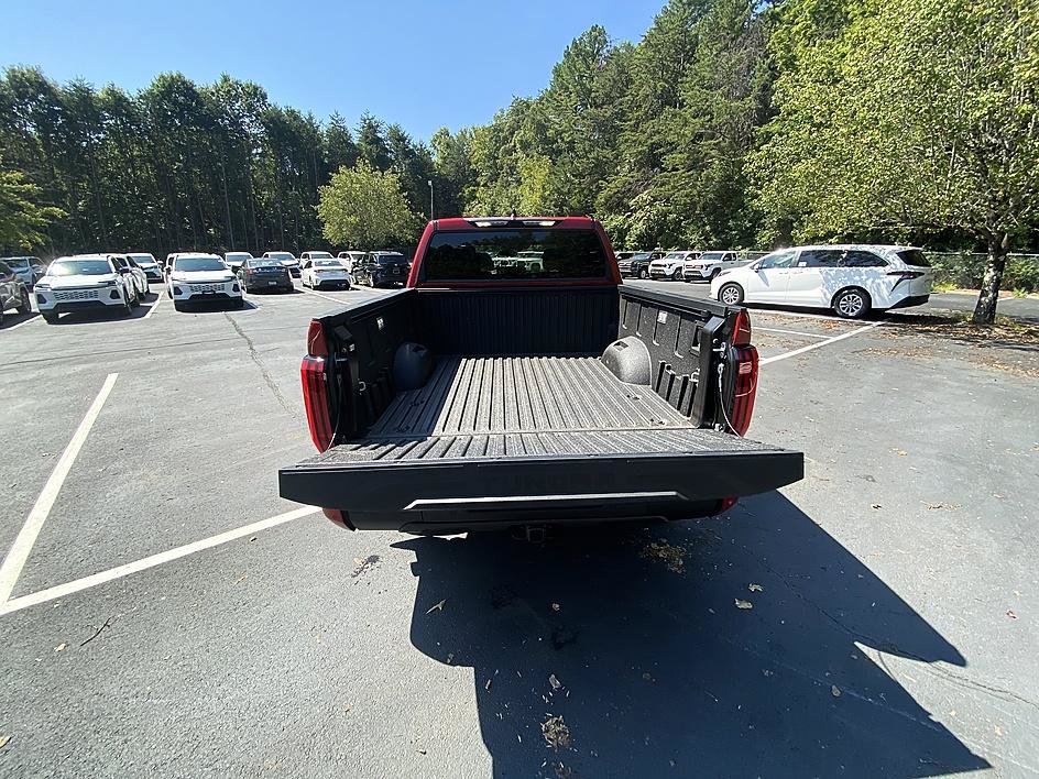 Used 2025 Toyota Tundra SR5 w/ SR5 Premium Package AWD/4WD image 26