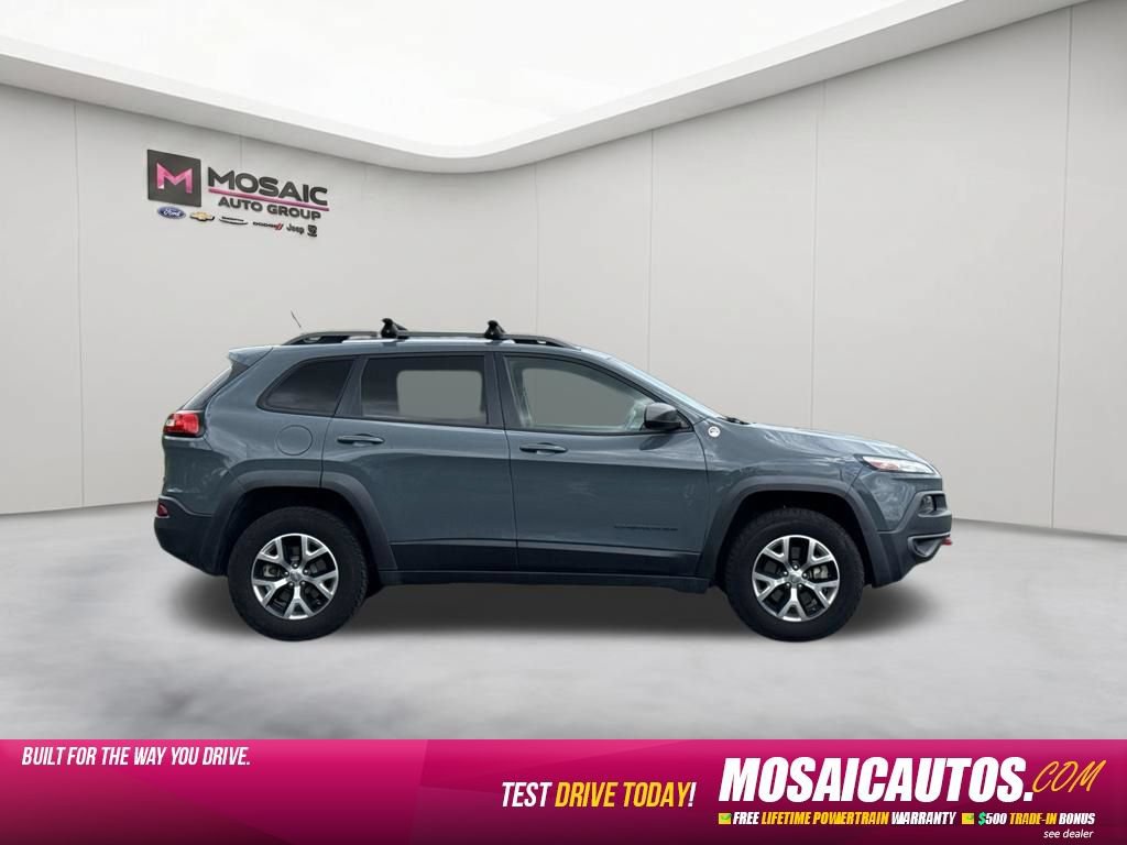 Used 2015 Jeep Cherokee Trailhawk AWD/4WD image 8