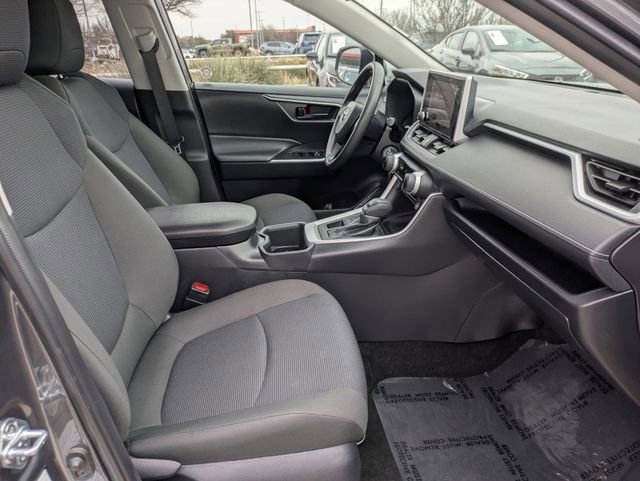 Used 2025 Toyota RAV4 LE image 29