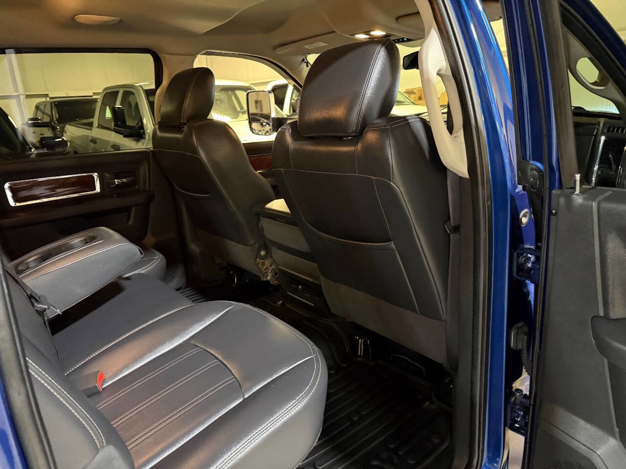 Used 2011 RAM 3500 Laramie w/ Cold Weather Group AWD/4WD image 36