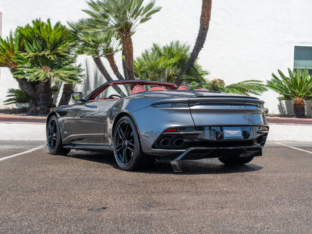 Used 2020 Aston Martin DBS Superleggera Volante RWD image 18