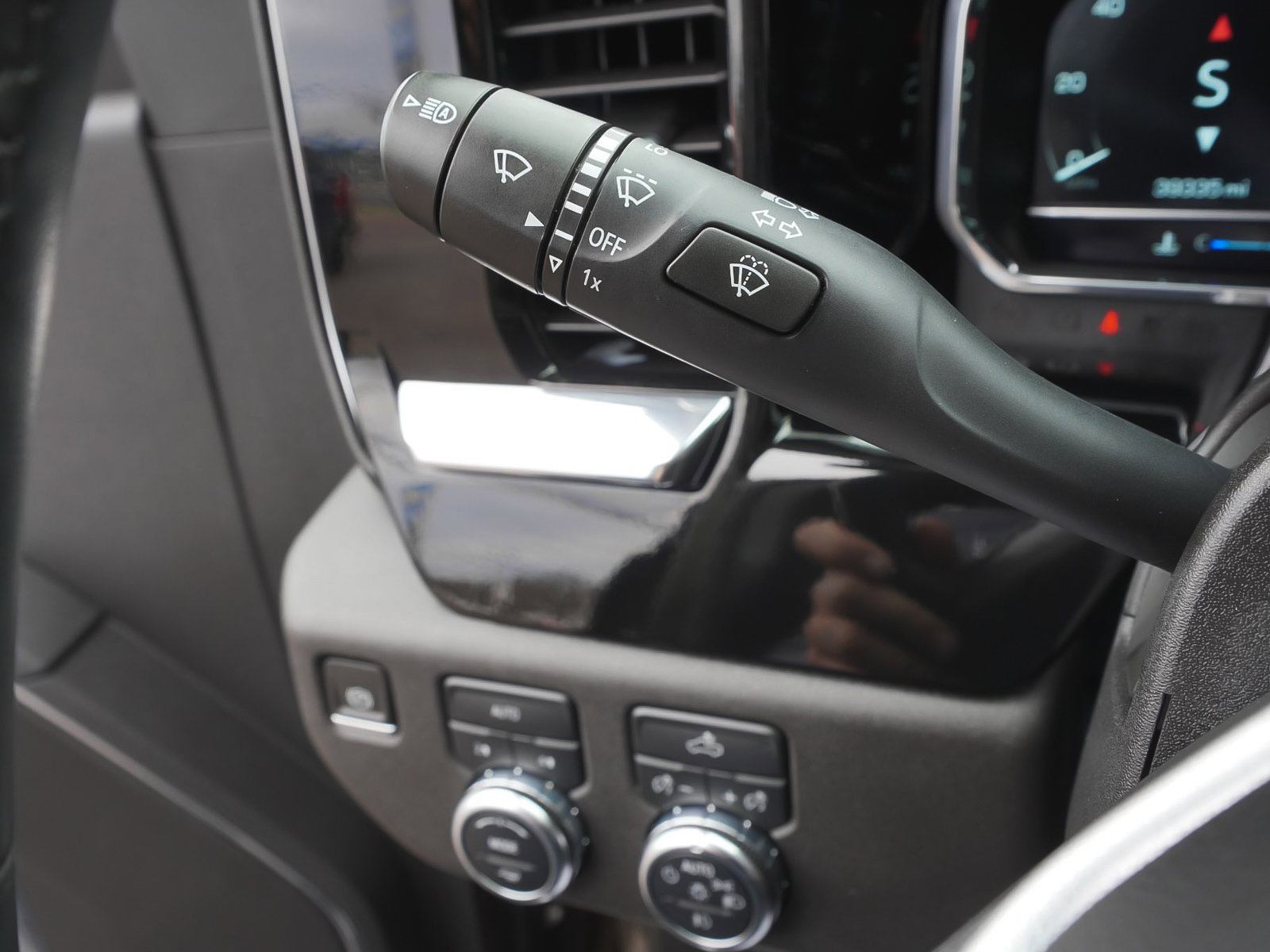 Used 2023 GMC Sierra 1500 Elevation image 19