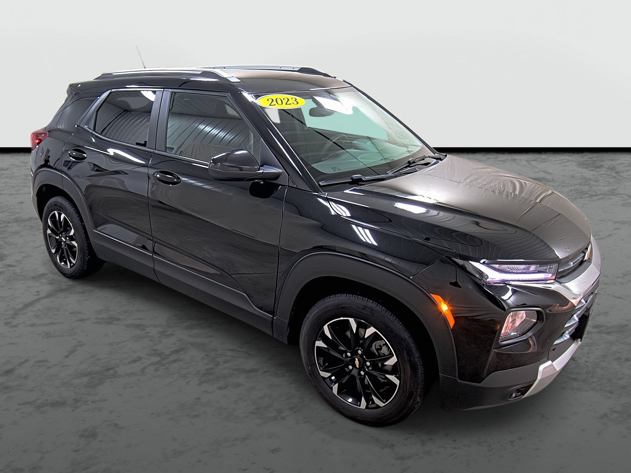 Used 2023 Chevrolet TrailBlazer LT FWD image 5