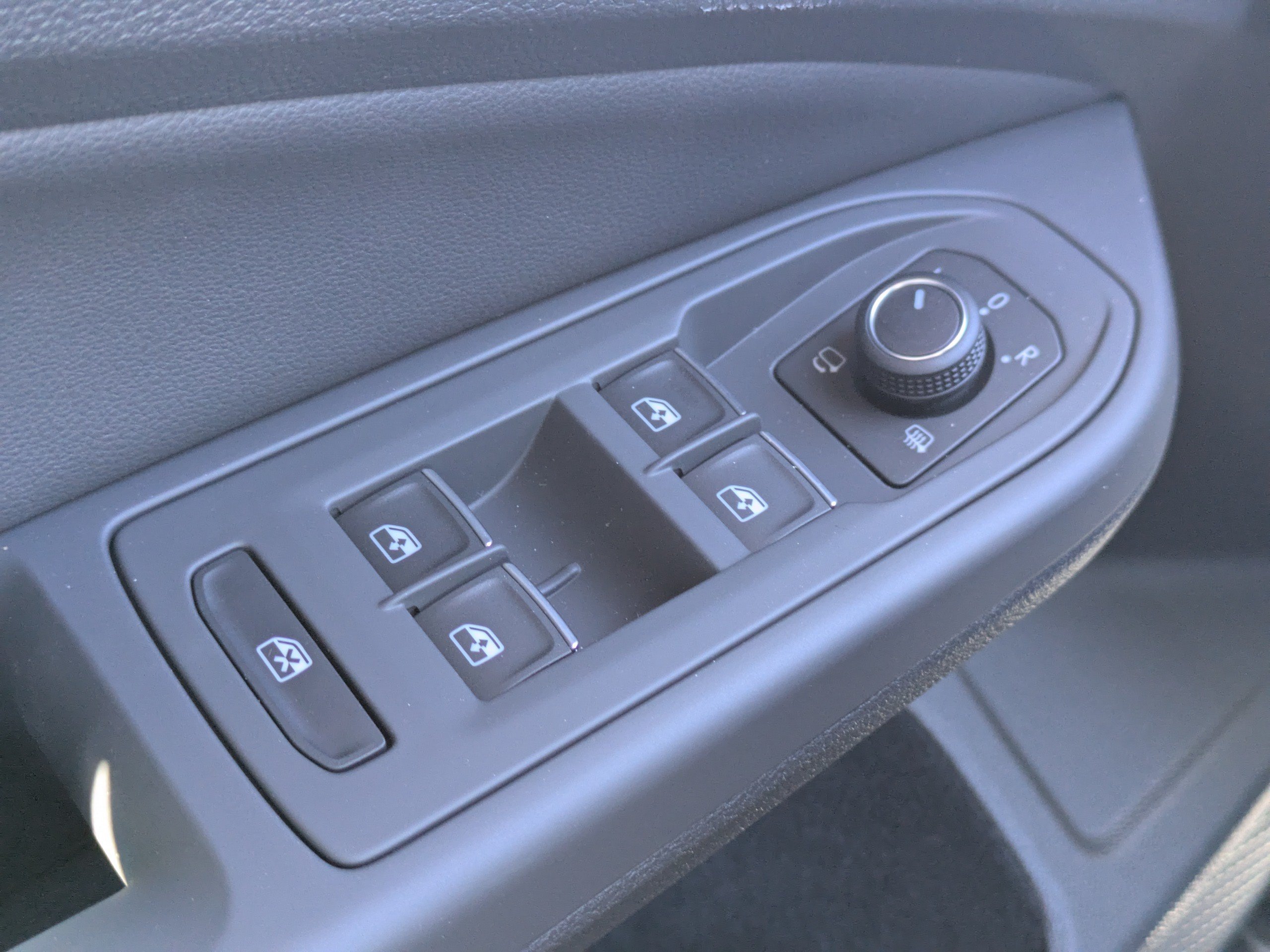 New 2026 Volkswagen GTI SE FWD image 23
