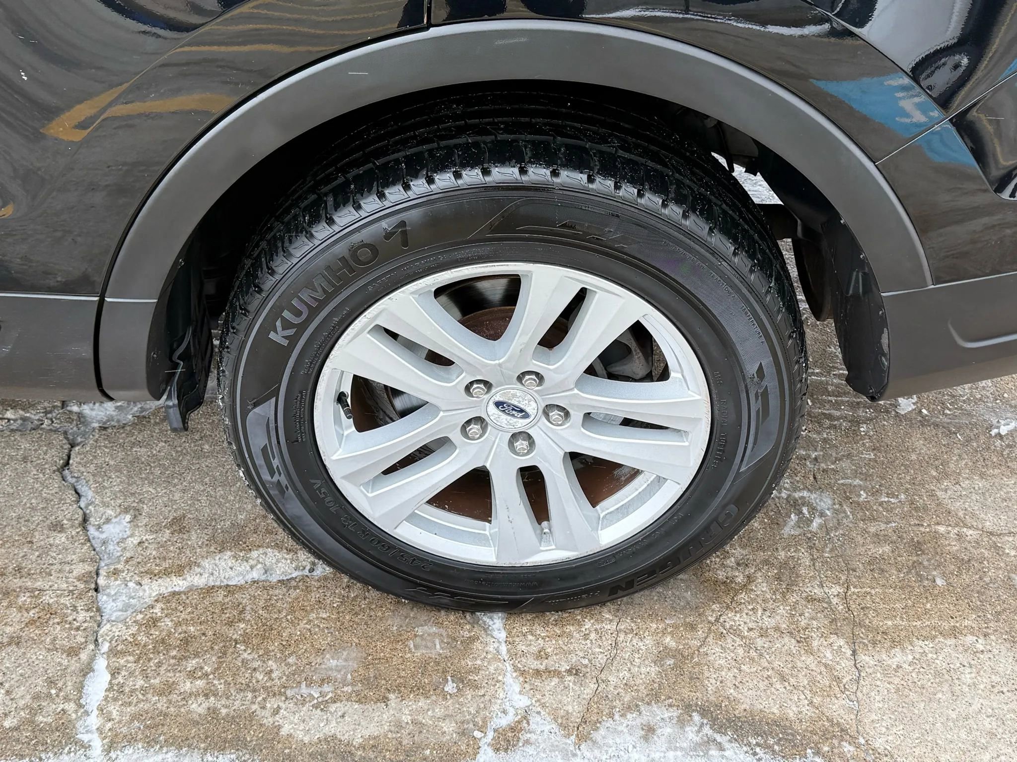 Used 2018 Ford Explorer XLT image 47