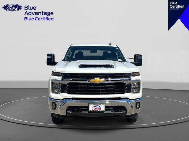 Used 2025 Chevrolet Silverado 2500 LT w/ Convenience Package AWD/4WD image 3
