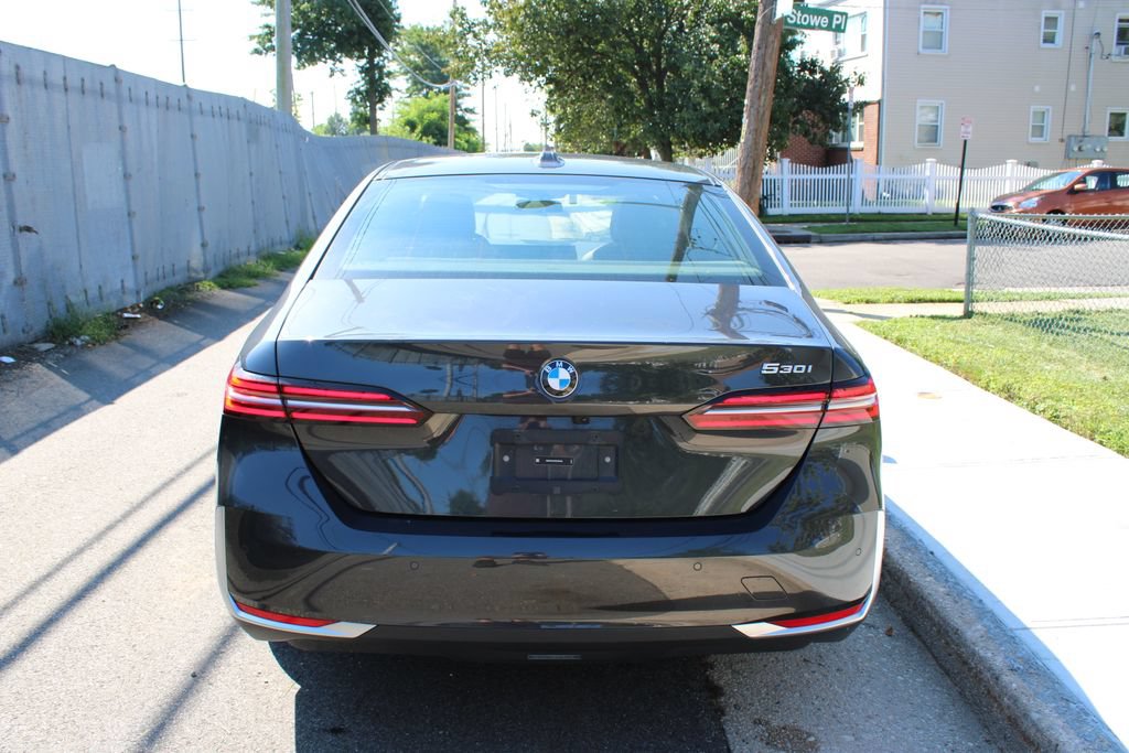 Used 2025 BMW 530i RWD image 6