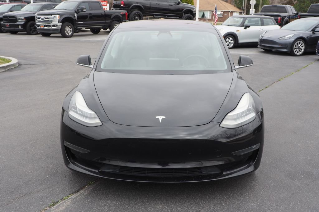 Used 2019 Tesla Model 3 Standard Range Plus image 2