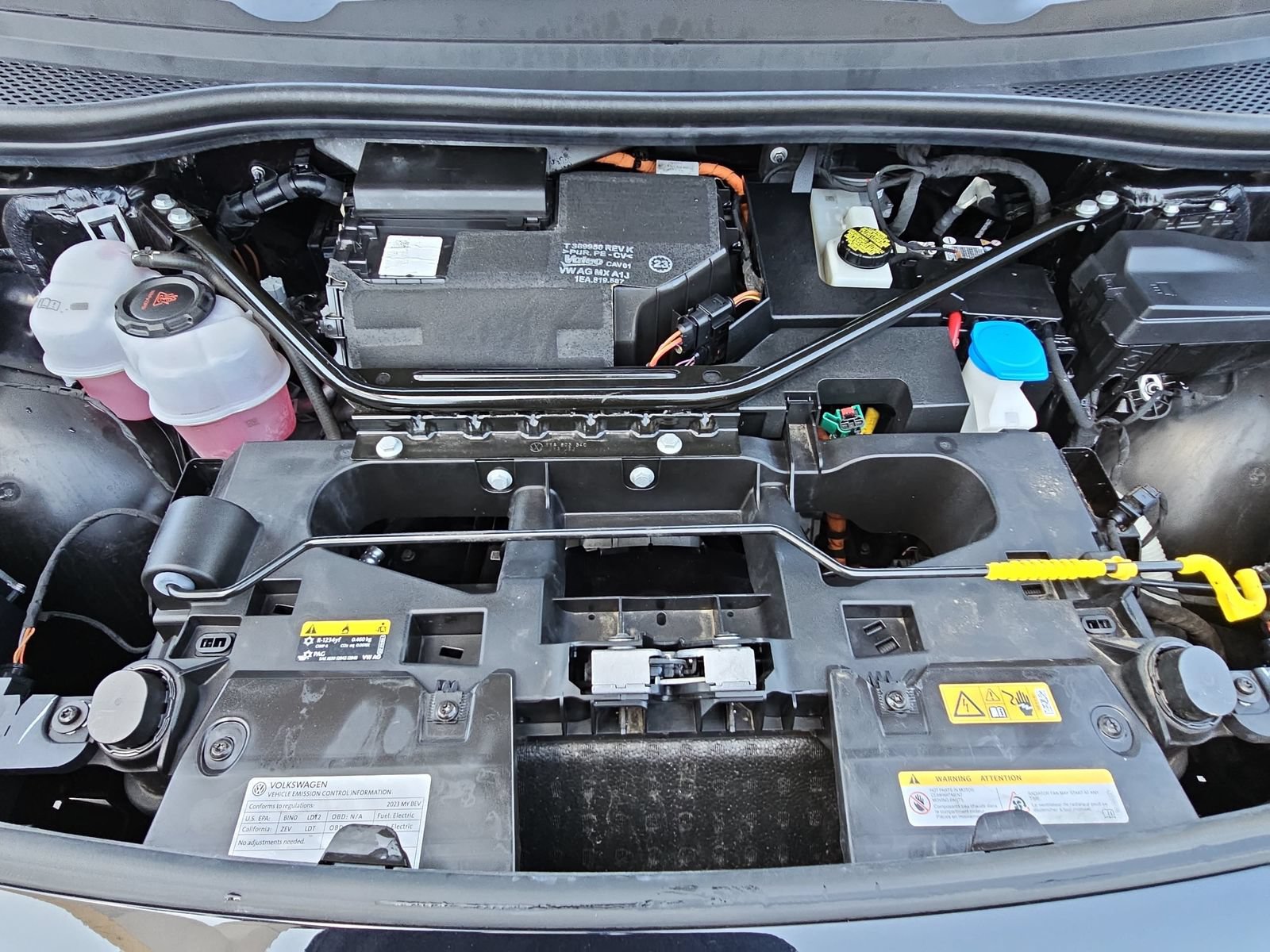 Certified 2023 Volkswagen ID.4 Pro RWD image 30