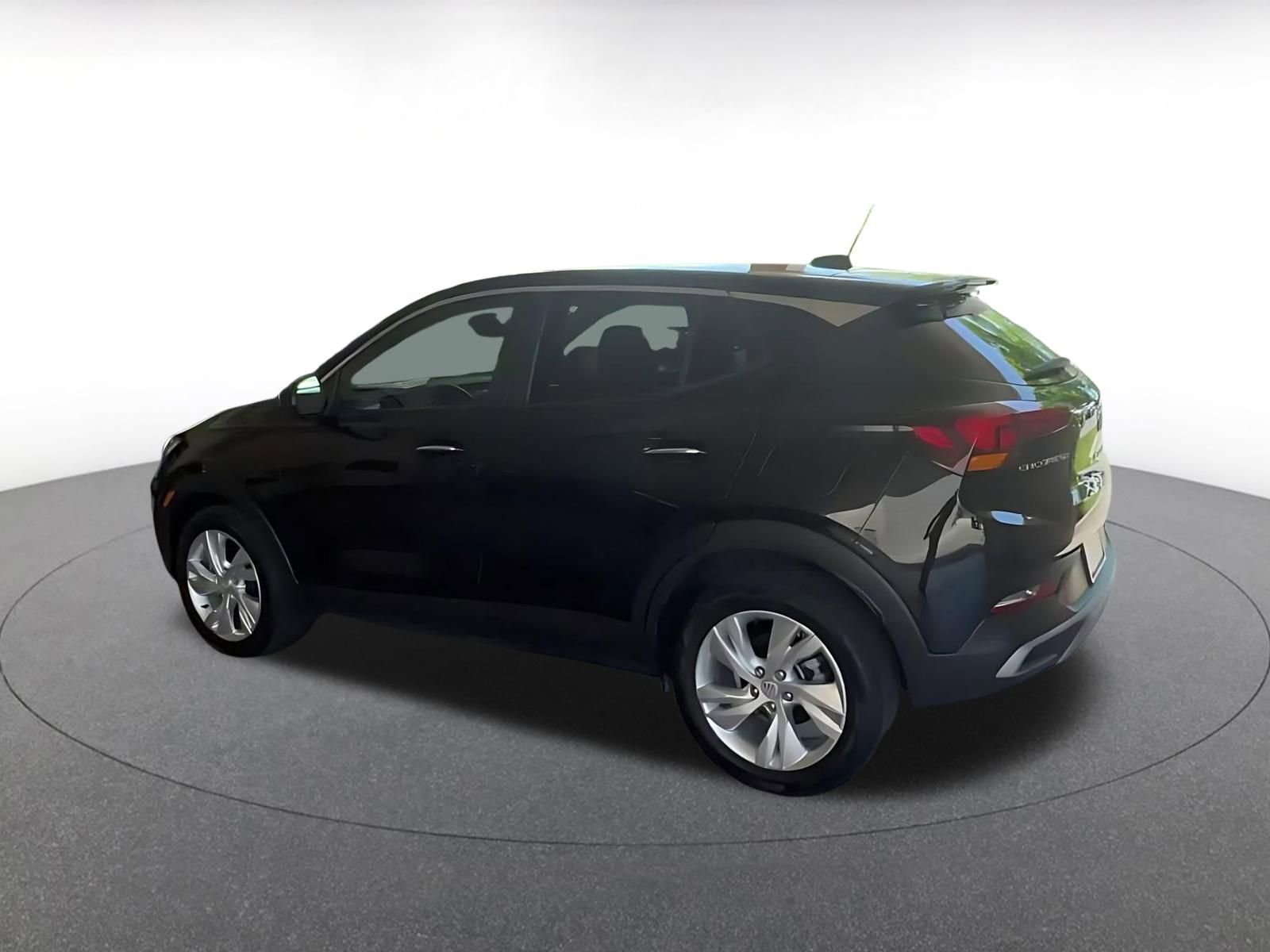 Used 2025 Buick Encore GX Preferred FWD image 9