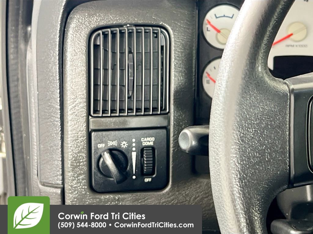 Used 2005 Dodge Ram 1500 Truck SLT image 17