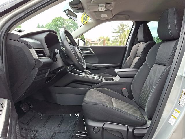 Used 2022 Mitsubishi Outlander ES FWD image 12